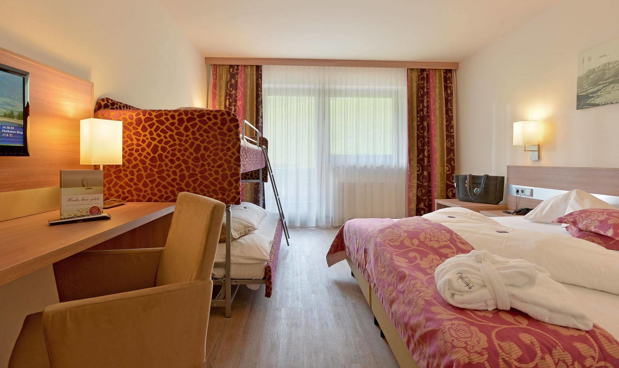 Familienhotel Christoph Ellmau Bagian luar foto
